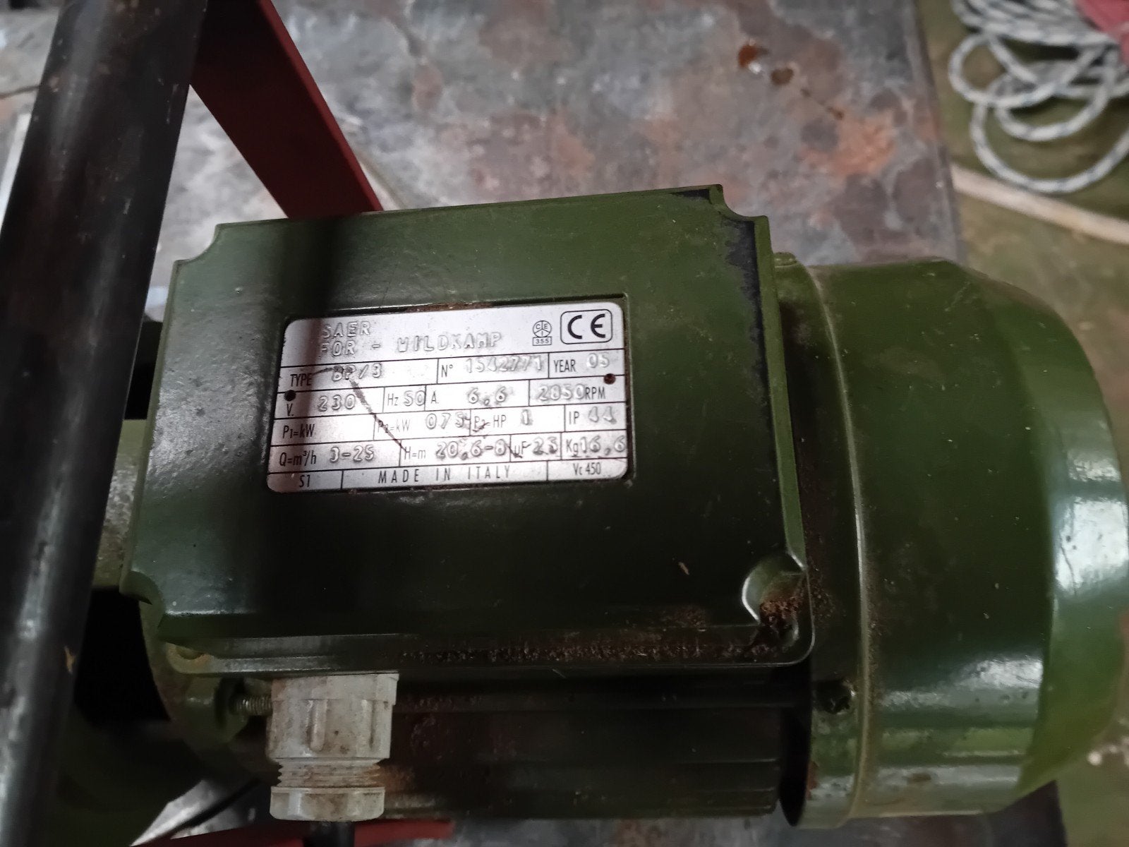 Sterke waterpomp - Ideaal voor tuin en huishouden, Ophalen of Verzenden, Zo goed als nieuw