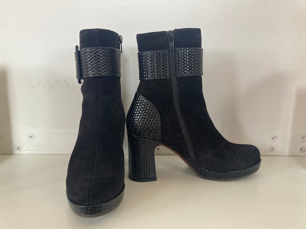 Chie Mihara Enkellaars Dayu zwart nieuw 36-37, Verzenden, Zwart, Nieuw, Schoenen met hoge hakken