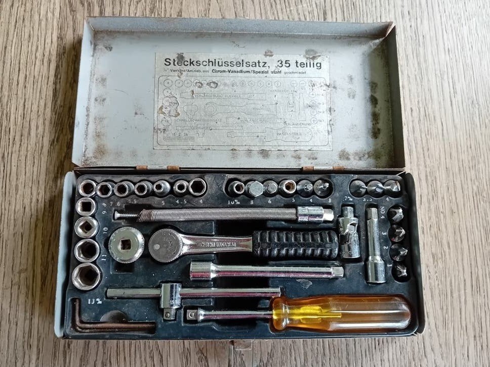 Vintage Steeksleutelset 35-delig in metalen koffer, Ophalen of Verzenden, Gebruikt, Gereedschapsset, Overige merken