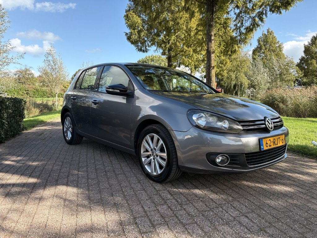 Volkswagen Golf 1.2 TSI Style BlueMotion CarPlay Trekhaak, Auto's, Voorwielaandrijving, Stof, 4 cilinders, 610 kg