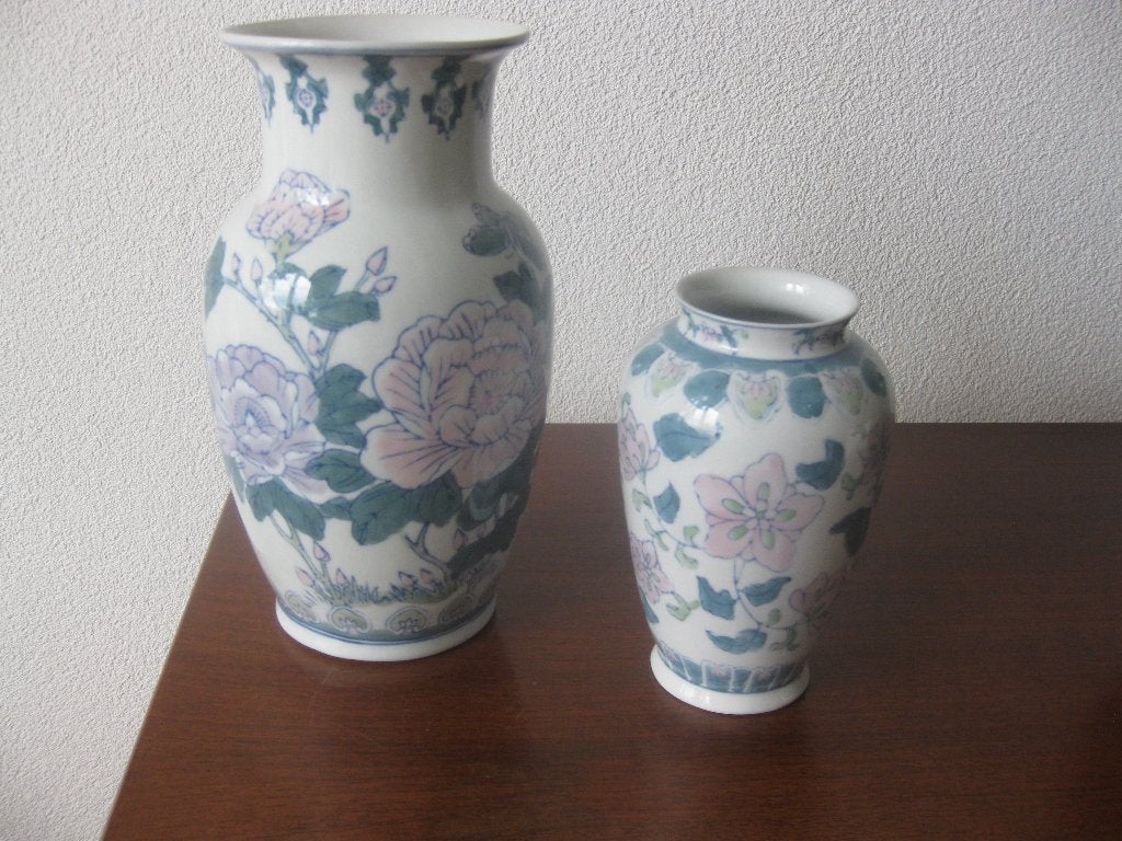 Twee Chinese vazen in verschillende maat in prima staat., Ophalen of Verzenden