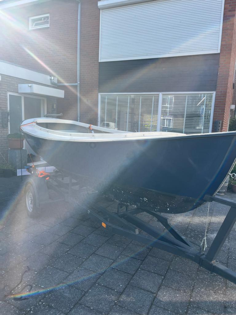 Robuuste polyester visboot/sloep met trailer, Watersport en Boten, Sloepen, Gebruikt, Trailer, Polyester, Ophalen