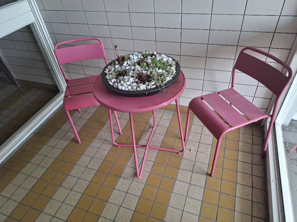 Balkonsetje roze met plantenbak en planten, Overige materialen, Gebruikt, Bijzettafel, Tuinset