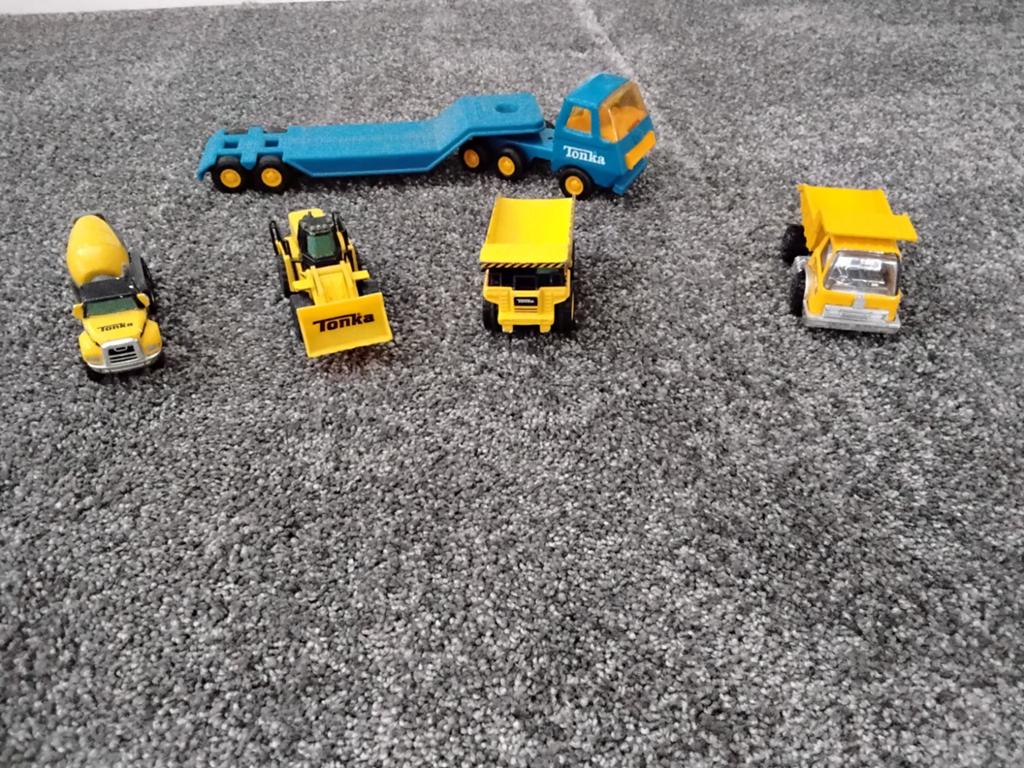 Tonka speelgoedvoertuigen set - 5 stuks, Kinderen en Baby's, Speelgoed | Speelgoedvoertuigen, Gebruikt, Ophalen of Verzenden