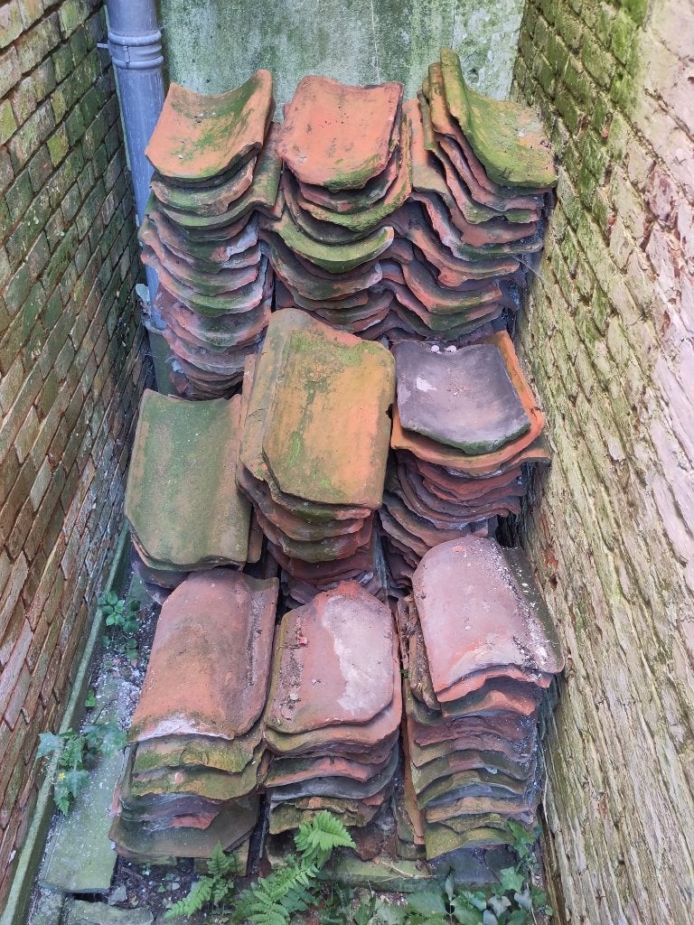 Oud-Hollandse dakpannen - "Oude Holle" (ca 220 stuks), Doe-het-zelf en Verbouw, Dakpannen en Dakbedekking, Ophalen, Gebruikt, Steen of Klei