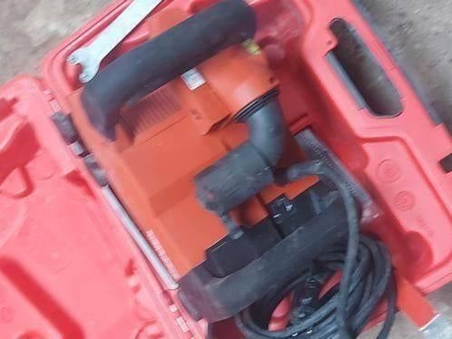 Hilti dch 150 SL muurfrees sleuvenzaag bijna nieuw, Ophalen, Overige typen, Zo goed als nieuw, 30 tot 70 mm
