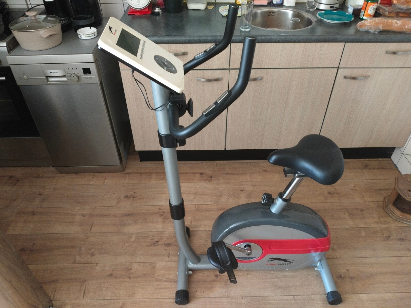Hometrainer Fitura Vuelta - Zo goed als nieuw, Ophalen, Zo goed als nieuw, Hometrainer