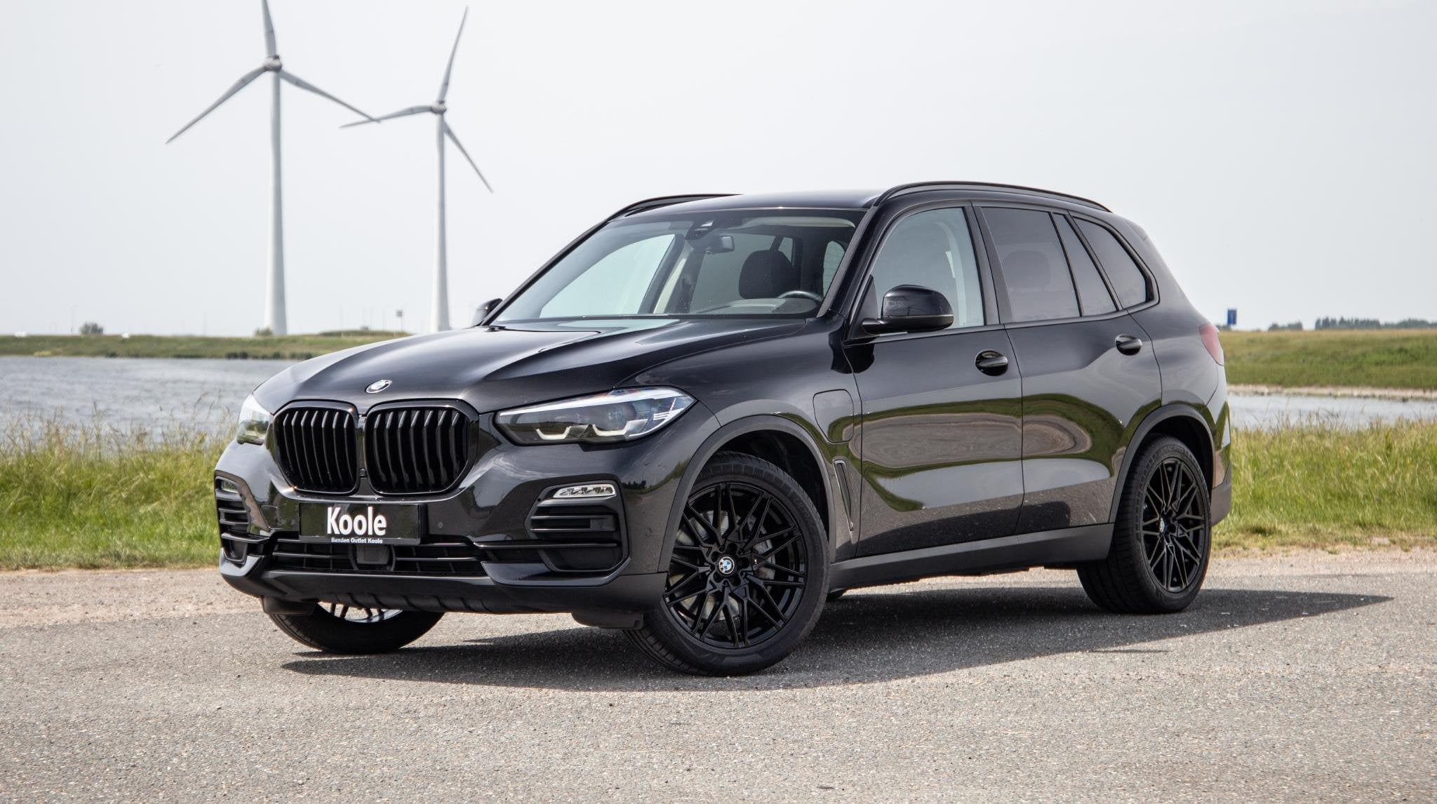 BMW X5 xDrive45e Executive CARPLAY / CAMERA / DEALER ONDERHO, Auto's, BMW, Gebruikt, 394 pk, Zwart, 2410 kg