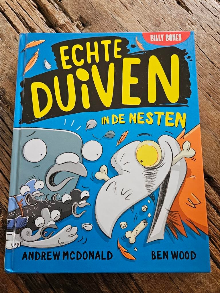Andrew McDonald - Echte Duiven in de nesten, Boeken, Fictie algemeen, Ophalen of Verzenden, Zo goed als nieuw, Andrew McDonald