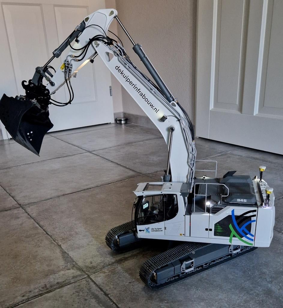LESU Liebherr R945 rc Graafmachine, Ophalen, Nieuw