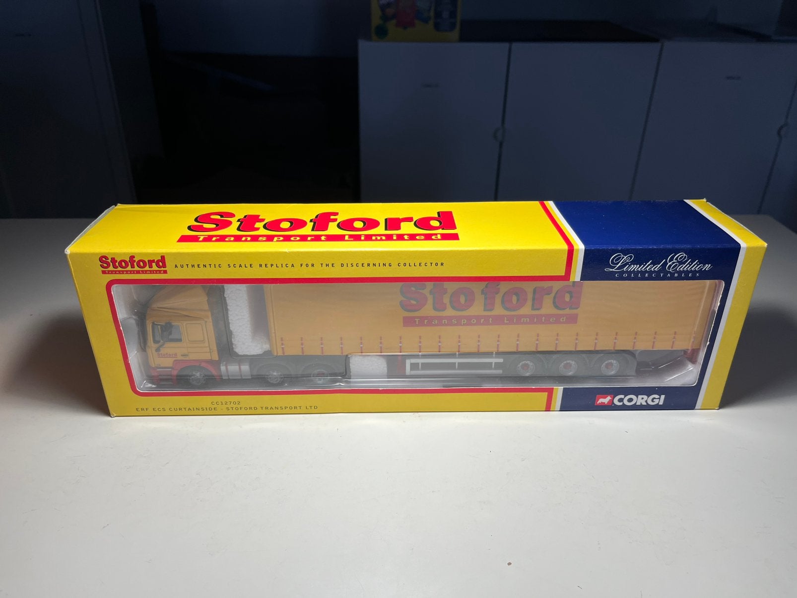 Corgi Toys - ERF ECS Curtainside Stoford Transport - 1:50, Hobby en Vrije tijd, Modelauto's | 1:50, Verzenden, Zo goed als nieuw