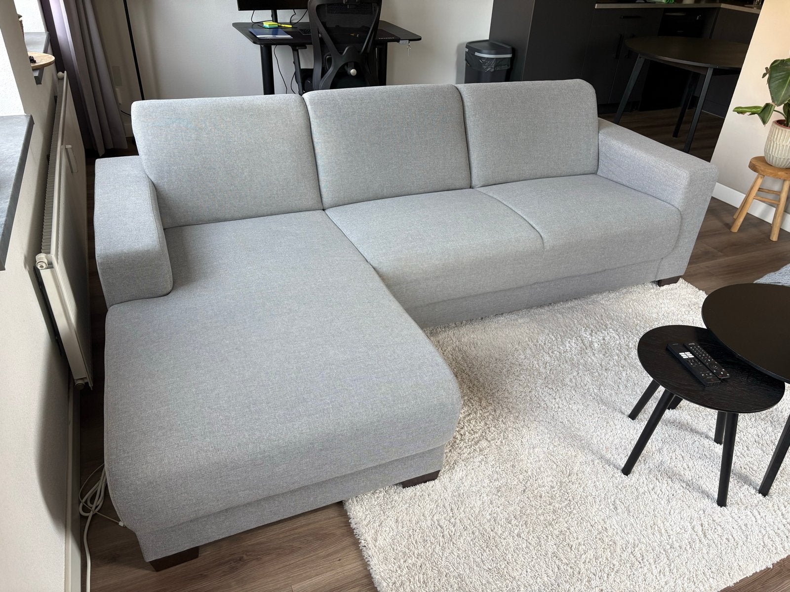 ZO GOED ALS NIEUWE grijze hoekbank met chaise longue, Ophalen, 250 tot 300 cm, Zo goed als nieuw, Vierpersoons of meer