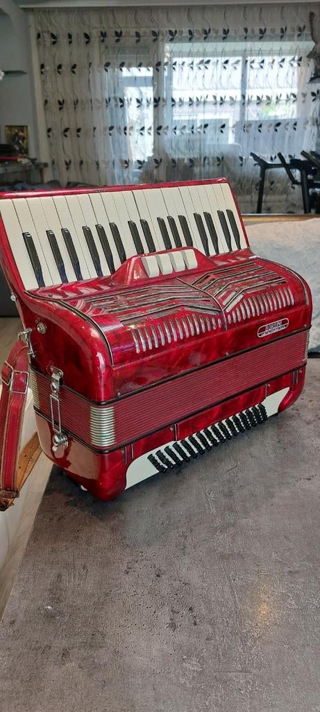 Borsini Italianse Accordeon 80bass met riem., Muziek en Instrumenten, Accordeons, Overige merken, Gebruikt, Met riemen, Overige formaten