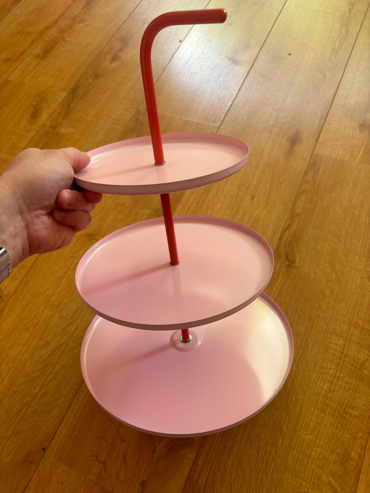Roze etagere met 3 lagen en oranje/rood handvat van Hema, Met opstaande rand, Rond, Nieuw, Ophalen of Verzenden