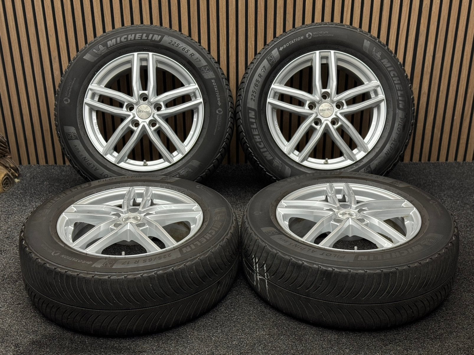 WINTER! 17 inch Dezent TZ - Toyota Rav4 5x114,3 ET40 TPMS, Ophalen, ., Banden en Velgen, 17 inch