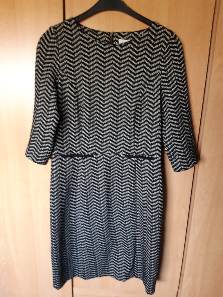 Zwart/grijze jurk van In Shape. Maat L, Kleding | Dames, Jurken, Zwart, Maat 42/44 (L), Ophalen of Verzenden, Zo goed als nieuw