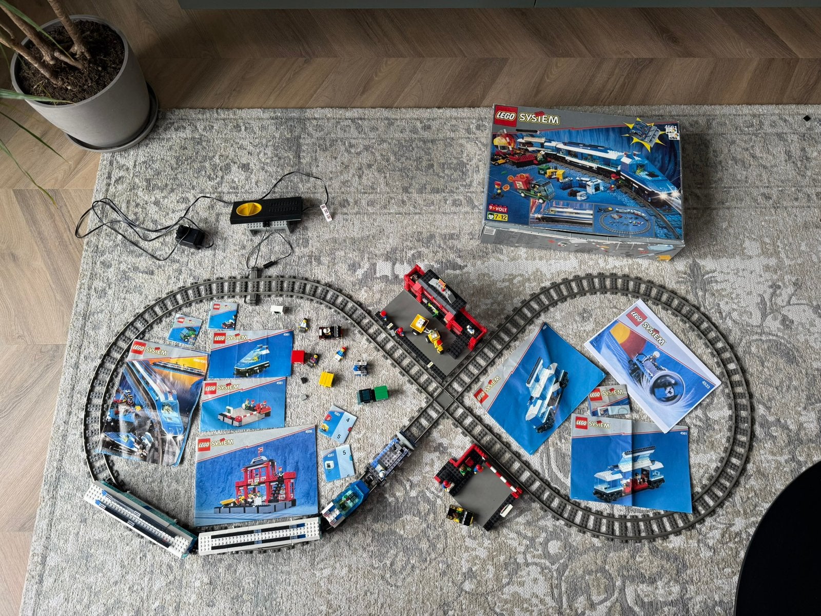 Lego hogesnelheidstrein 4561, station 4556, sneeuwschuiver, Ophalen