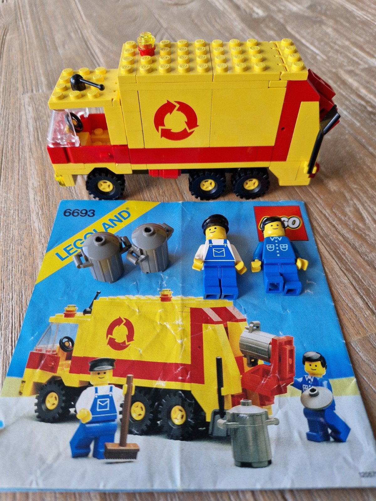 Lego 6693 vuilniswagen met boekje, Kinderen en Baby's, Speelgoed | Duplo en Lego, Gebruikt, Lego, Ophalen of Verzenden, Compleet