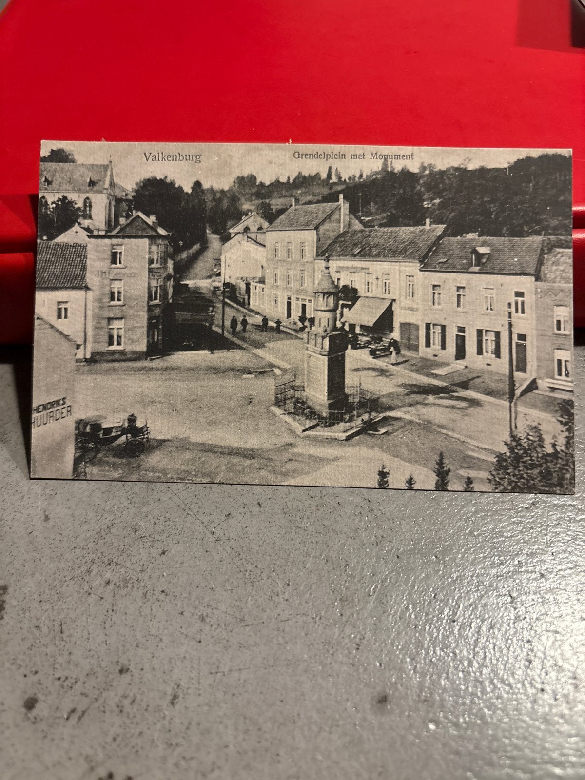Ongelopen Ansichtkaart Valkenburg Grendelplein met Monument, Verzamelen, Ansichtkaarten | Nederland, Ophalen of Verzenden, Voor 1920