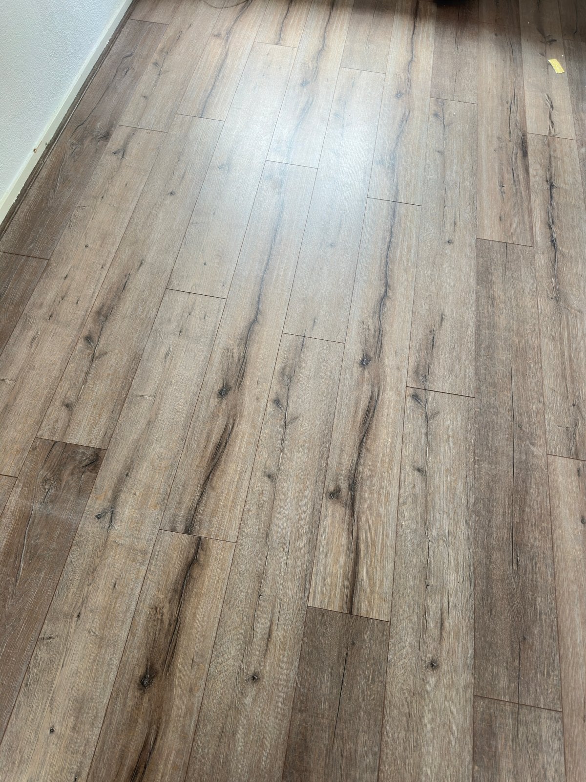 Mooi laminaatvloer met houtnerf +\- 15m2, Ophalen, Gebruikt, Grijs, 10 tot 25 m²