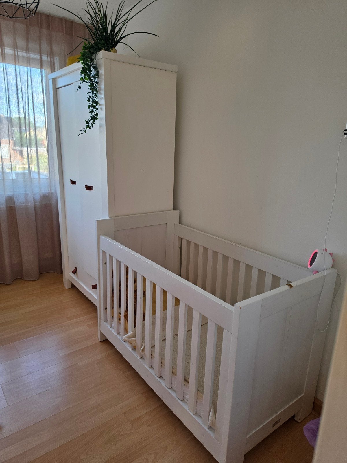 Bopita Ledikant met matras en commode (merk weet ik niet), Ophalen, Gebruikt, Ledikant