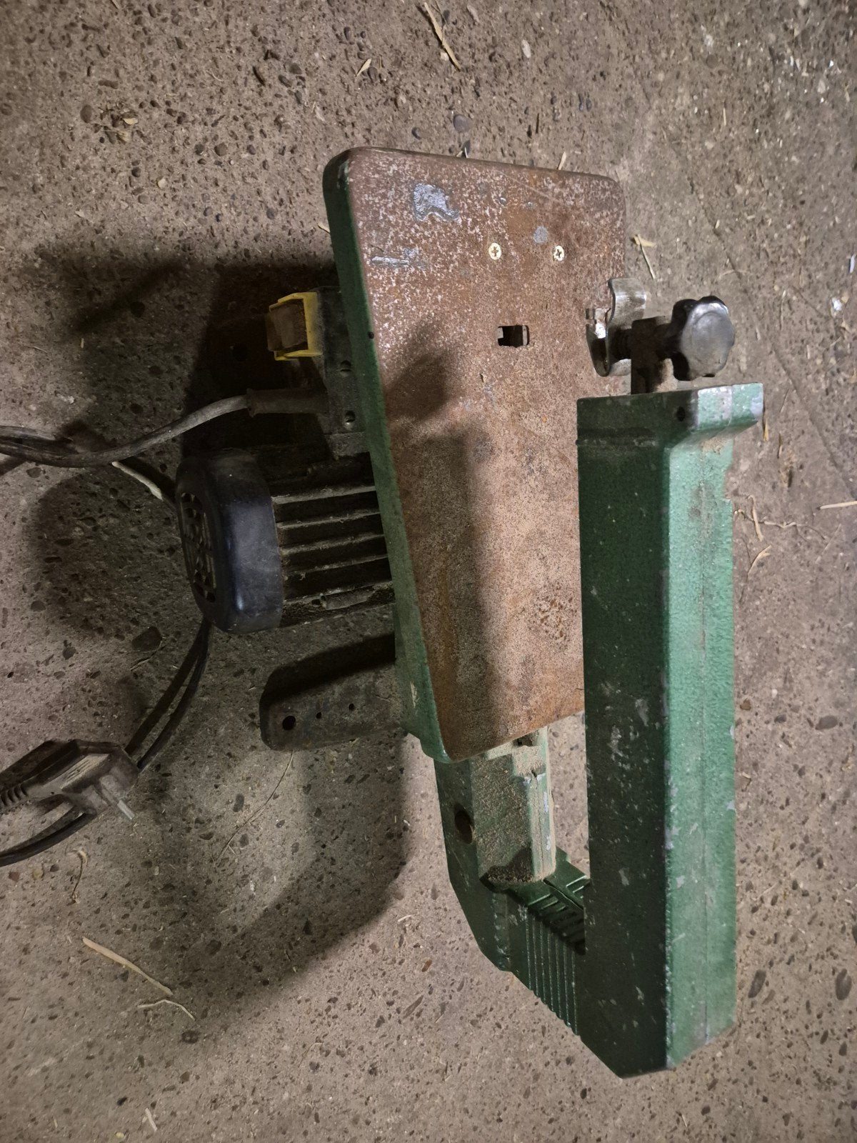 Kinzo 8E 205 Figuurzaag - Gebruikt, Doe-het-zelf en Verbouw, Gereedschap | Zaagmachines, Minder dan 30 mm, Gebruikt, Kinzo, Ophalen of Verzenden