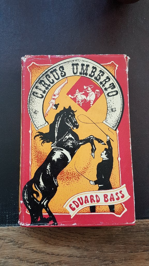 Circus Umberto - Eduard Bass (Vintage Boek), Gelezen, Eduard Bass, Ophalen of Verzenden, Overige onderwerpen