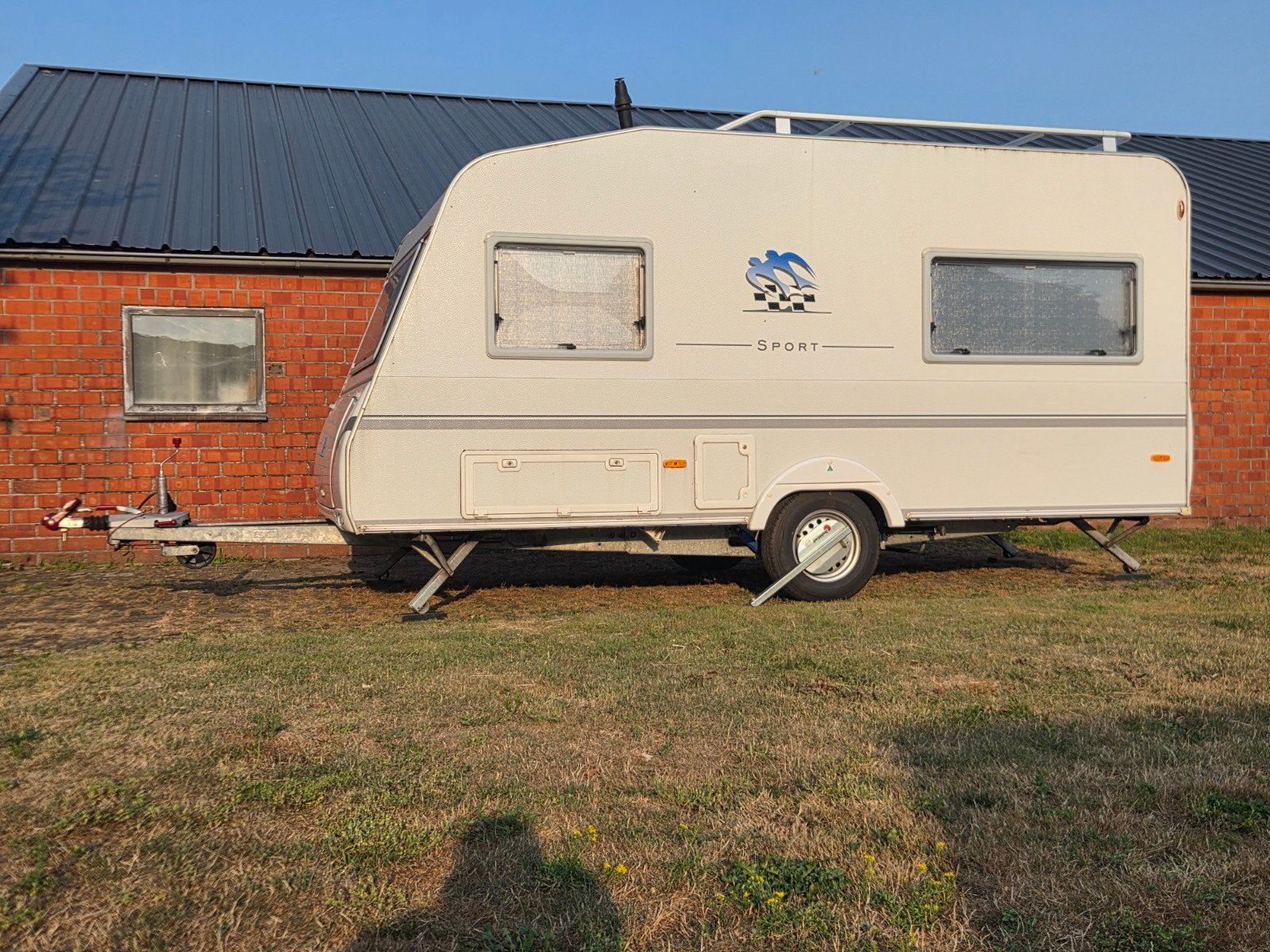 Knaus Sport 420QD uit 2004, Treinzit, Dwarsbed, Particulier, Tot en met 4