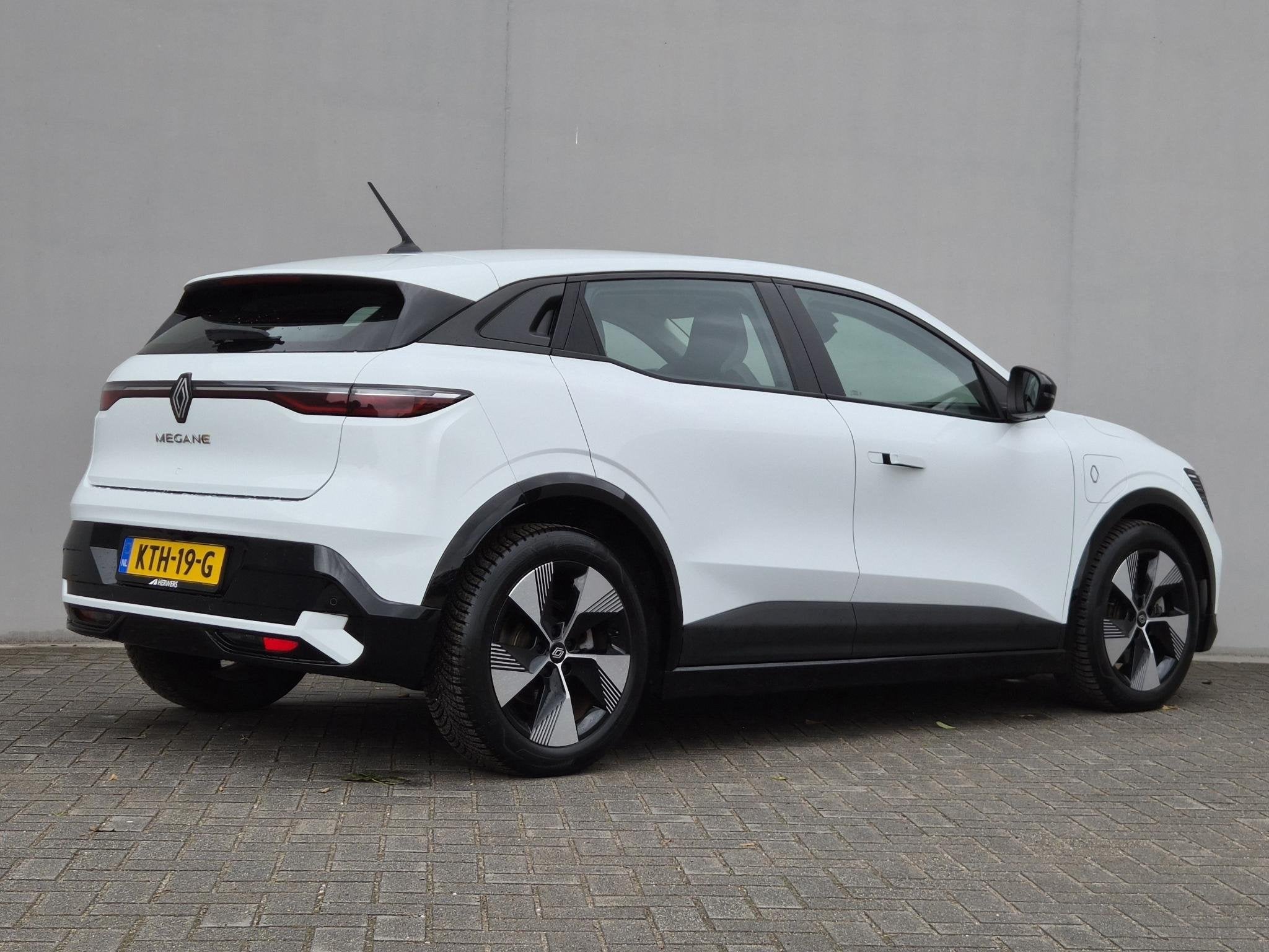 Renault Megane E-Tech EV40 Boost Charge Equilibre / SOH 94%, Auto's, Dealer onderhouden, Stof, Gebruikt, 300 km
