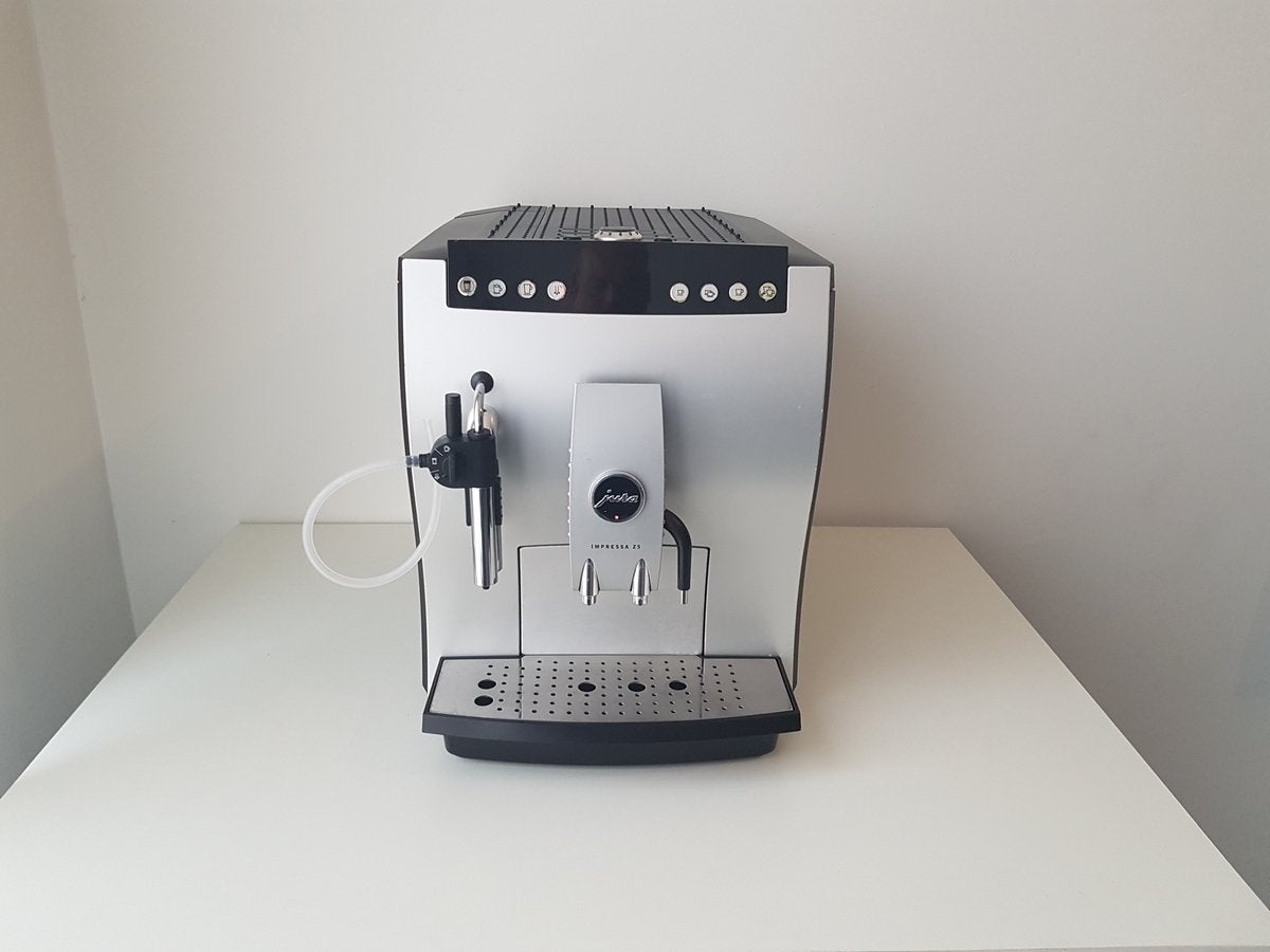 Jura Impressa Z5 Koffiemachine - Luxe Espresso Ervaring, Witgoed en Apparatuur, Koffiezetapparaten, Afneembaar waterreservoir