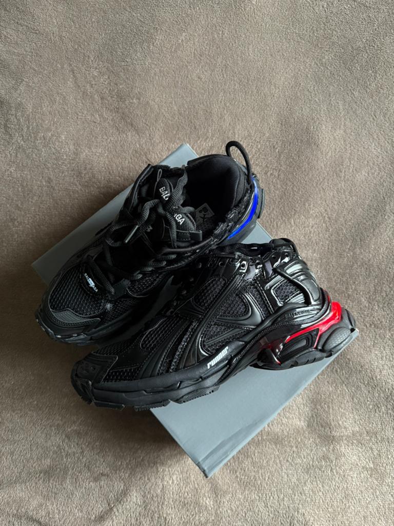 Balenciaga runner led, Ophalen of Verzenden, Zo goed als nieuw, Sneakers of Gympen
