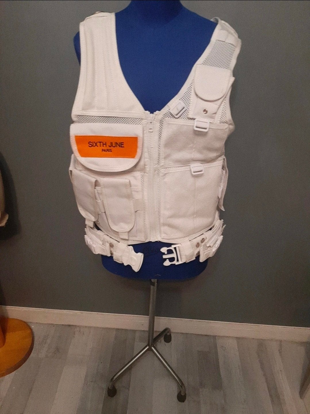 Sixth June Tactisch Vest Wit met 'Propaganda' Opdruk, Ophalen of Verzenden, Nieuw, Sixth June