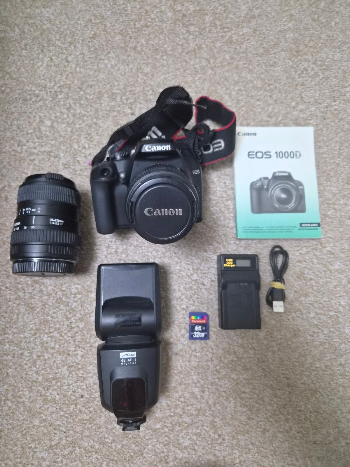 Canon EOS 1000D Spiegelreflexcamera met 2 lenzen en flitser, Audio, Tv en Foto, Fotocamera's Digitaal, Ingebouwde flitser, Gebruikt