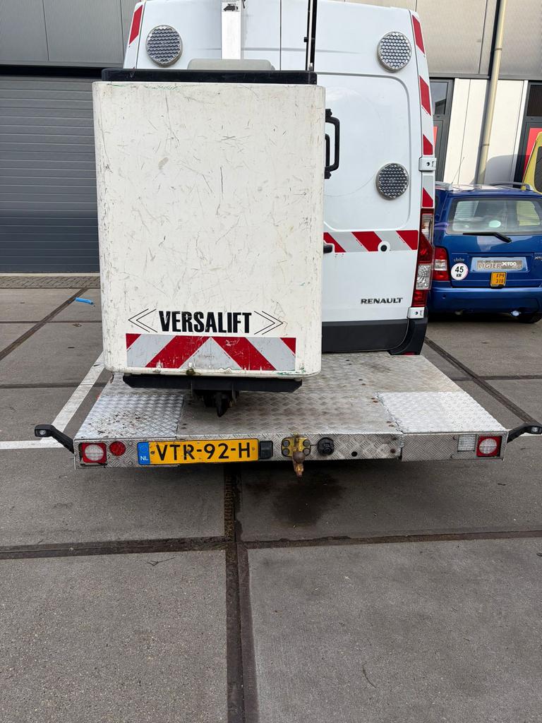 Te huur renault trafic hoogwerker 12 meter