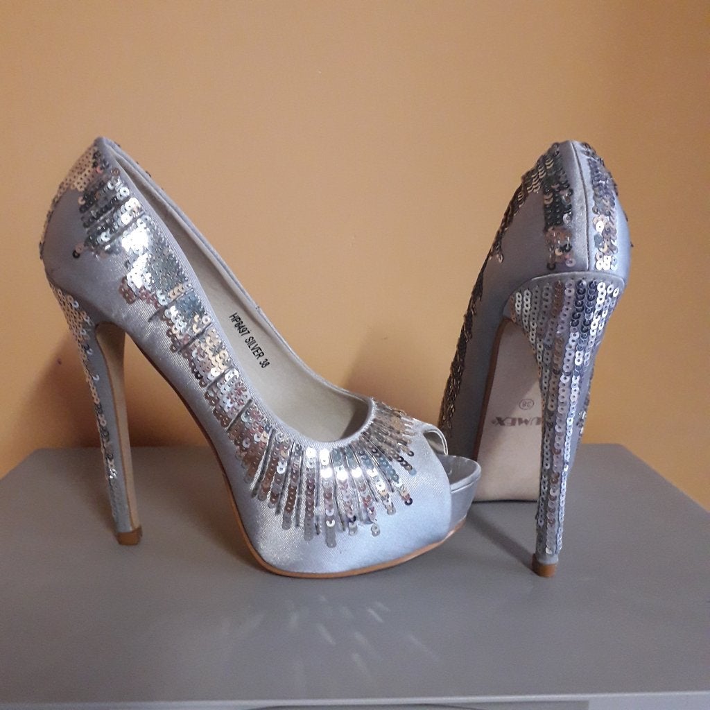 zilver pumps, Pumps, Verzenden, Zo goed als nieuw, Grijs