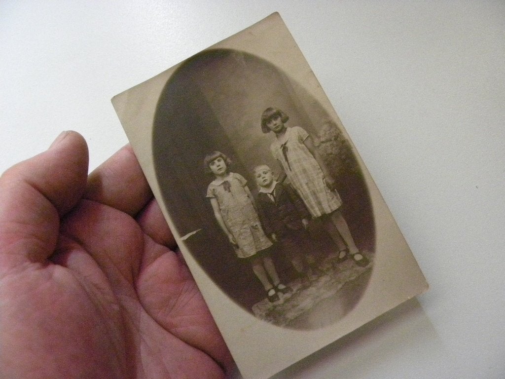 Antieke foto portret kaart Briefkaart Kinderen Groningen, Gebruikt, Foto, Ophalen of Verzenden, Voor 1940