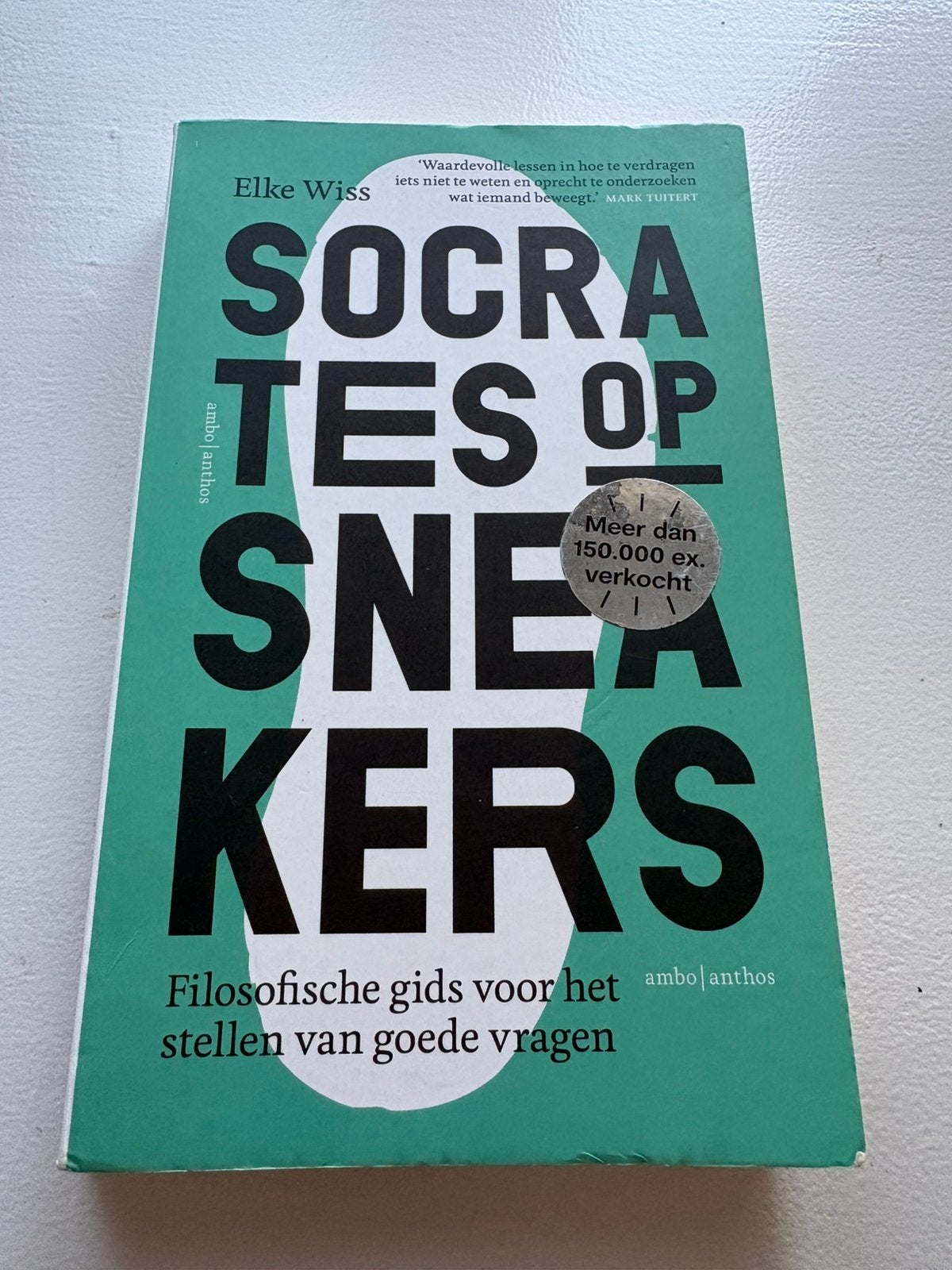 Socrates op Sneakers - Filosofische gids door Elke Wiss, Ophalen of Verzenden, Gelezen, Wijsbegeerte of Ethiek