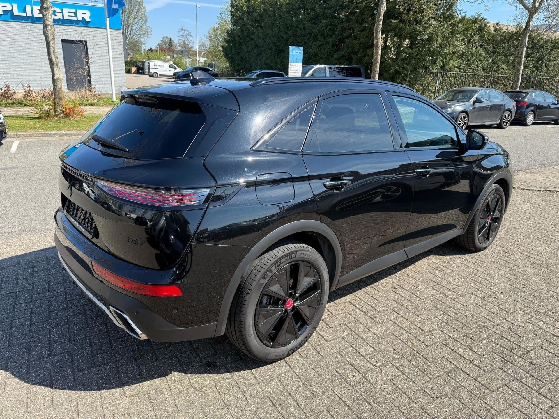 DS 7 E-Tense 225 Performance Line, Navi Dealer auto, Camera,, Auto's, 4 cilinders, Zwart, Bedrijf, Grijs