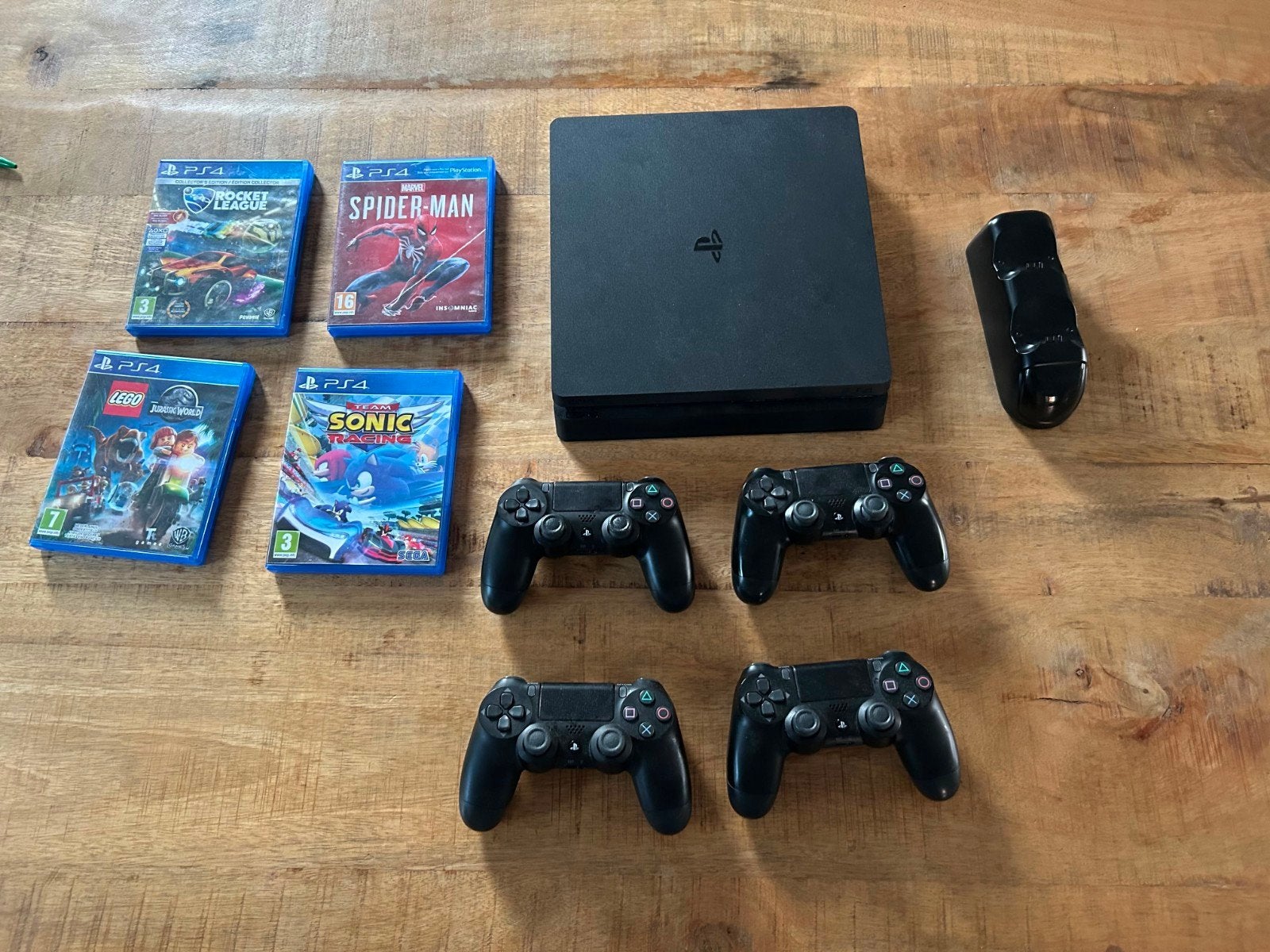PlayStation 4 Slim set, Ophalen of Verzenden, Zo goed als nieuw, Met 3 controllers of meer, Slim