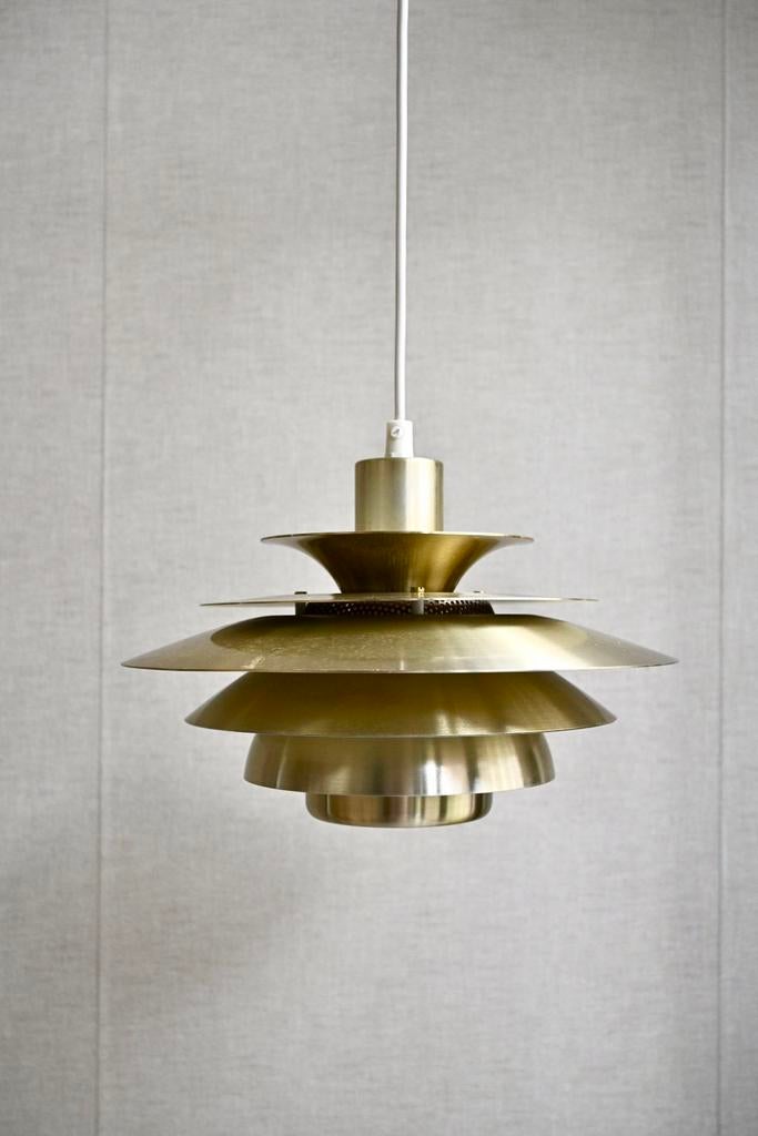 Jeka Verona Deens Design Schalenlamp goudkleurig Aluminium, Huis en Inrichting, Lampen | Hanglampen, Jeka Verona, Ophalen of Verzenden