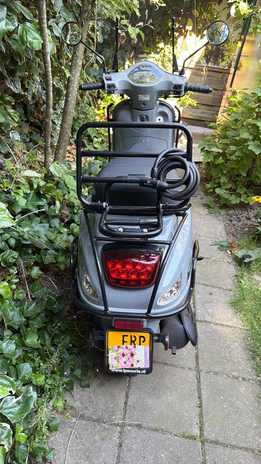 La Souris Sourini Scooter - Grijs 2025 brommer, Fietsen en Brommers, Snorfietsen en Snorscooters, Ophalen of Verzenden, Gebruikt