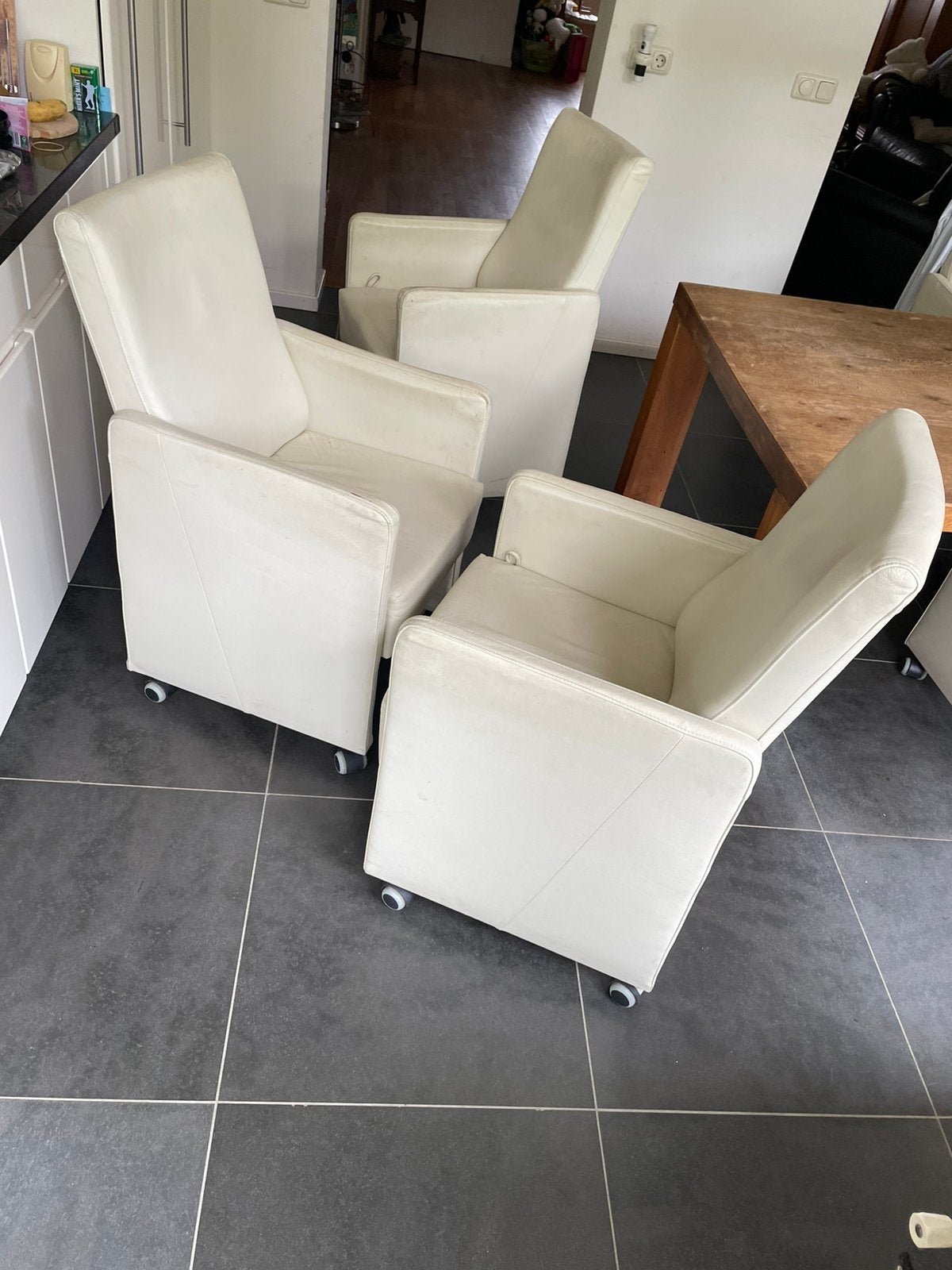 Leren stoelen crème, Huis en Inrichting, Fauteuils, Ophalen, Zo goed als nieuw, 50 tot 75 cm, Leer