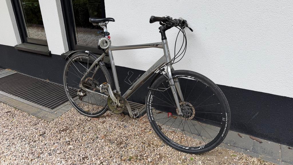 Trek 7.5 FX Hybride Fiets - 22.5 inch frame, 28 inch, Gebruikt, 57 tot 61 cm, Meer dan 20 versnellingen
