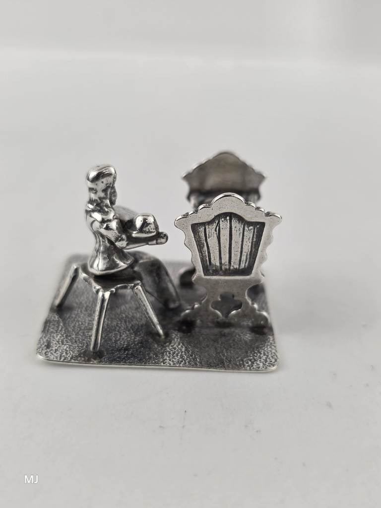 Zilveren miniatuur Moeder en kind                       Z205, Ophalen of Verzenden, Zilver