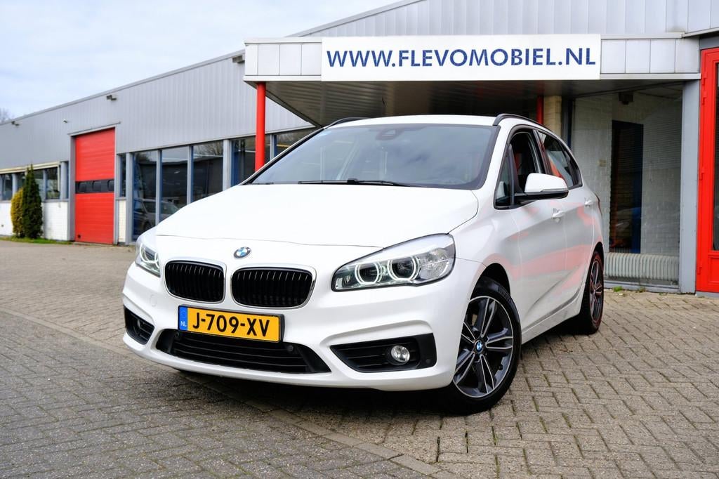 BMW 2-serie Active Tourer 218i High Executive Aut. Leder|Nav, 1345 kg, 136 pk, Gebruikt, Euro 6