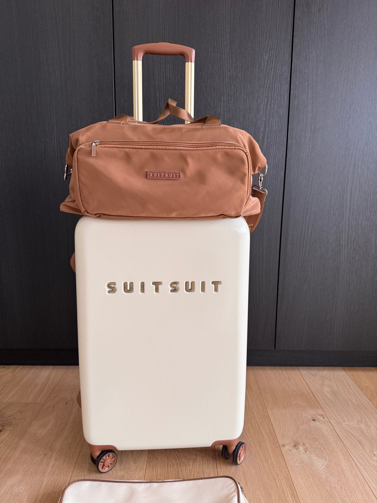 ALS NIEUW: SUITSUIT Koffer en Reistas Set - Crème/Bruin, Ophalen, 30 cm of meer, Beige, Zo goed als nieuw