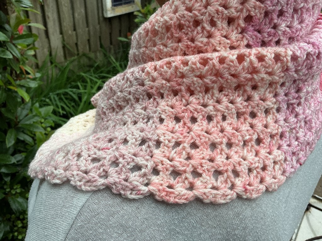 Omslagdoek / Stola (Oud Rosé Handgemaakt, Ophalen of Verzenden, Nieuw, Maat 46/48 (XL) of groter, Sjaal