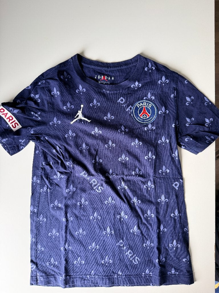 Nike air Jordan PSG shirt km maat 147-163 (12-13y), Ophalen of Verzenden, Zo goed als nieuw, Jongen, Shirt of Longsleeve