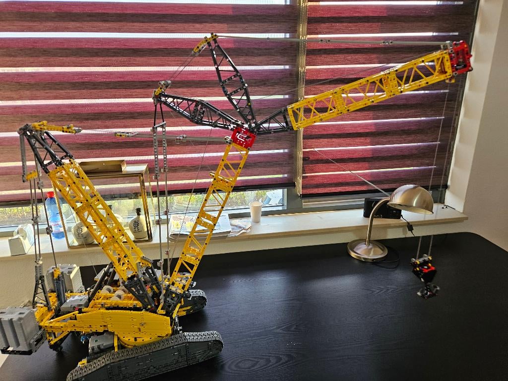 LEGO Technic Liebherr LR13000 | serie #42146, Kinderen en Baby's, Speelgoed | Duplo en Lego, Ophalen, Zo goed als nieuw, Complete set