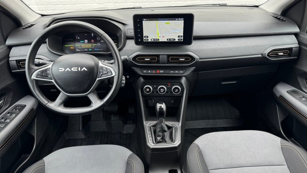Dacia JOGGER 1.6 Hybrid 140 Extreme 7p. Cruise Camera Navi C, Auto's, Dacia, 94 pk, Gebruikt, 4 cilinders, 7 stoelen
